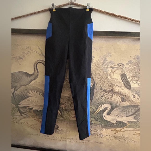 New Yummie Color Block Shaping Leggings SZ Medium - Picture 5 of 7